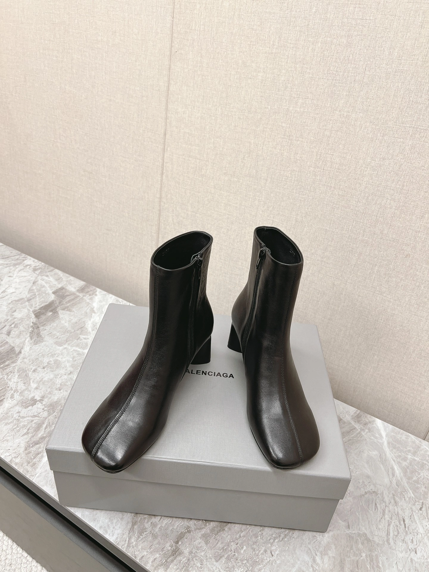 COCO-- 218593i161 804517WBCW01000 sheepskin Heel height：5.5CM item:D-X158L1919